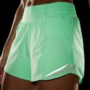 Lululemon Hotty Hot High-Rise Lined Short 4" Pistachio Size 6